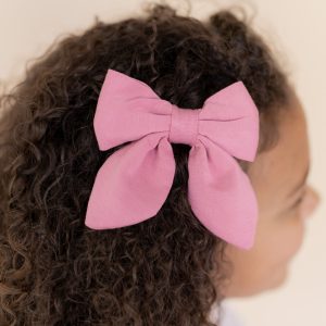 Medium Alligator Clip Bow in Apple Blossom