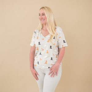 Women's Relaxed Fit V-Neck in Fluffy Dog